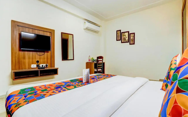 FabHotel Golf Course Sapphire