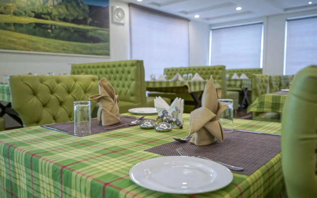 Hotel Golden Leaf Kashmir