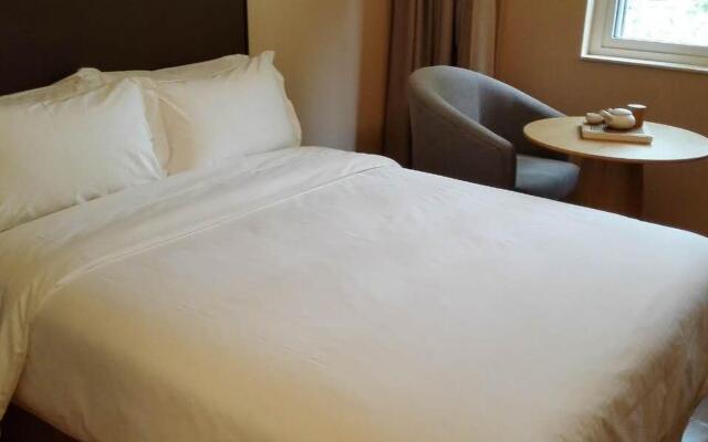Ji Hotel (Xi'an Giant Wild Goose Pagoda East Xiaoz