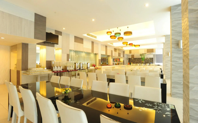 Aunchaleena Grand Hotel Wing B
