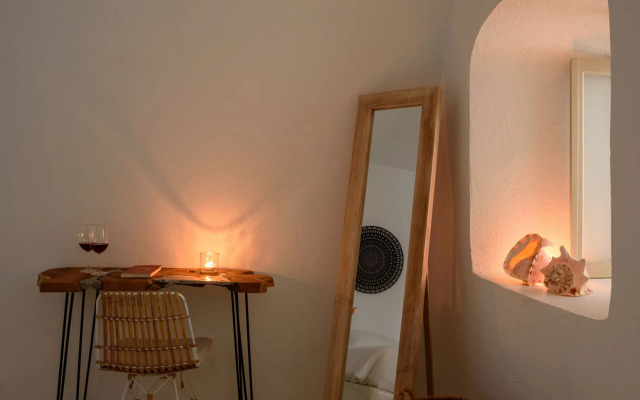 Santorini Suite Home