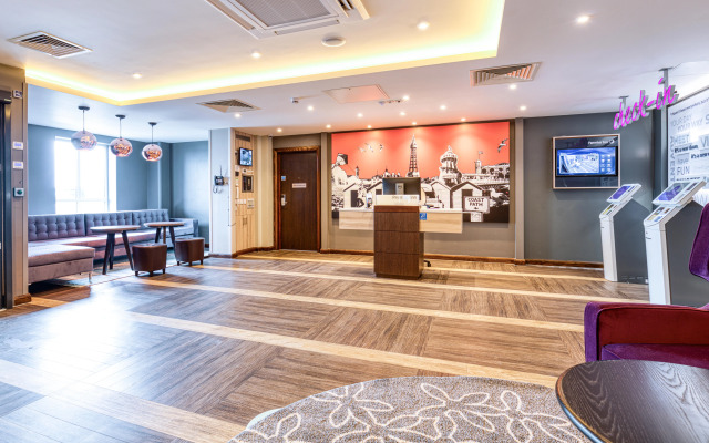 Premier Inn  Newquay (Seafront)