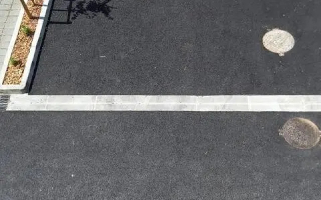 T2 avec balcon tout équipé 300m marché central