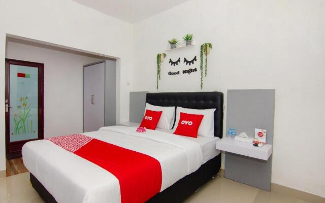 OYO 3796 Senggigi Villas