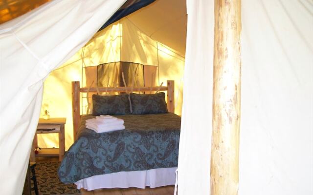 Oakwood Escape - Campsite