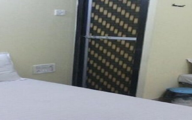 Room Maangta 100 - Andheri East