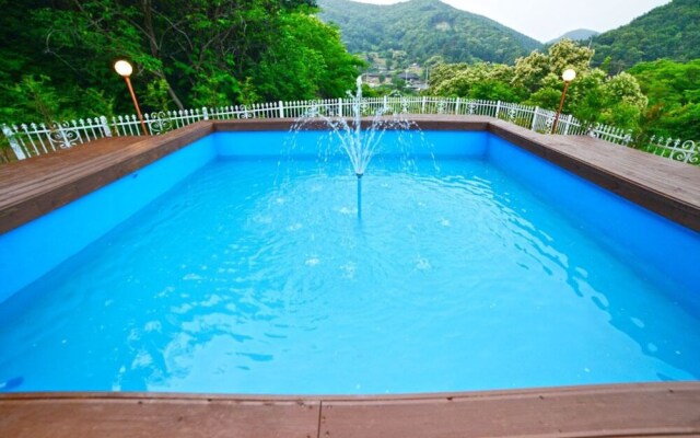 Yangpyeong Lodge House Pension (Pets Friendly)