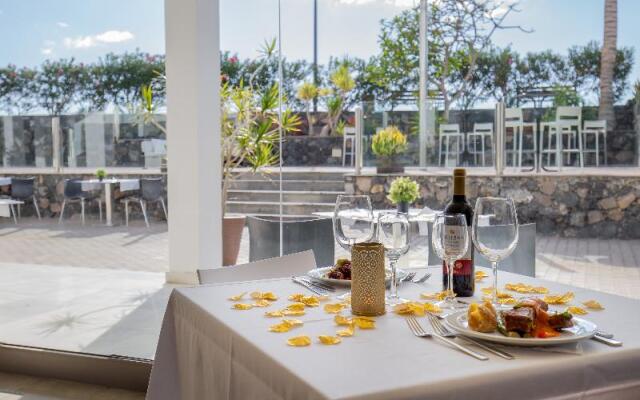 R2 Romantic Fantasia Dreams & Suites Hotel