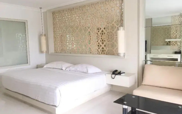 Dreamland Paradise Hotel