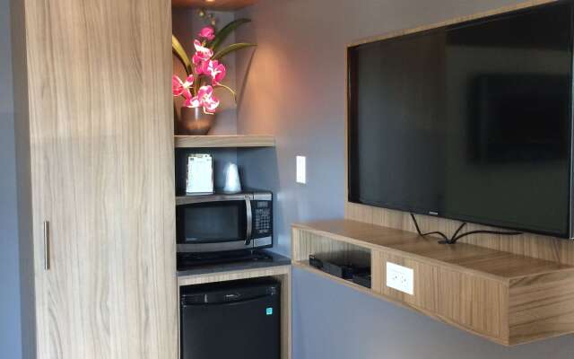Olux Hotel Motel & Suites