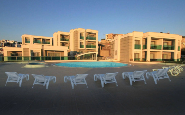 Royal Palm Residence