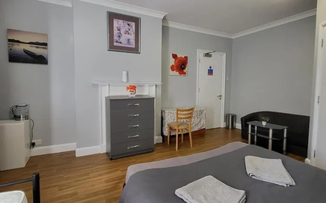 Silver Road Deluxe Retreat in Norwich