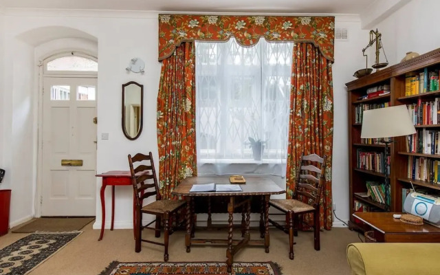 Traditional 1 Bed in Chelsea Near Harrods