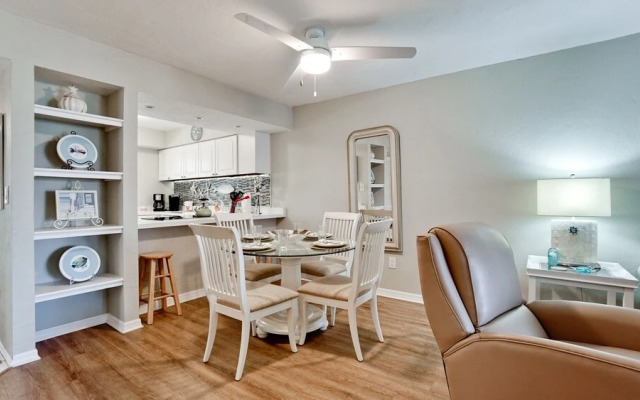 Runaway Bay Resort by BBG