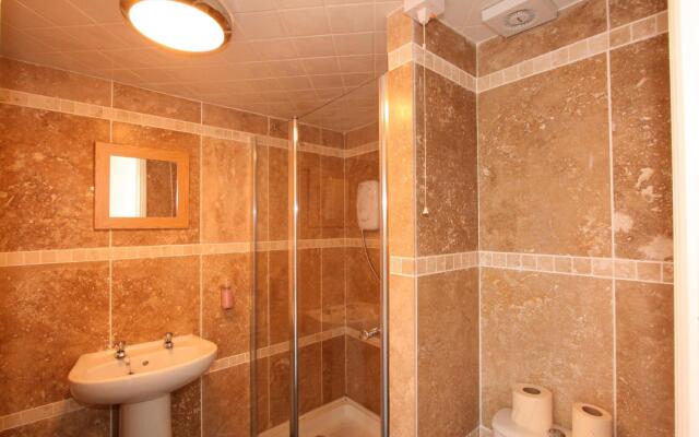 Central Studios Gloucester Road by Rooms Booked - Free Parking