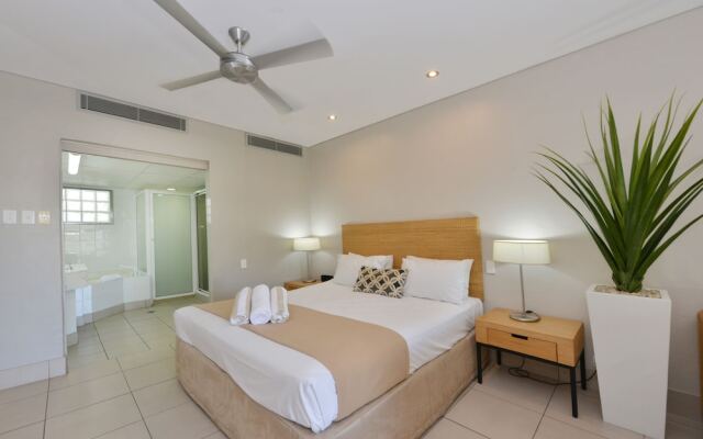 Seascape Holidays - Club Tropical Apts