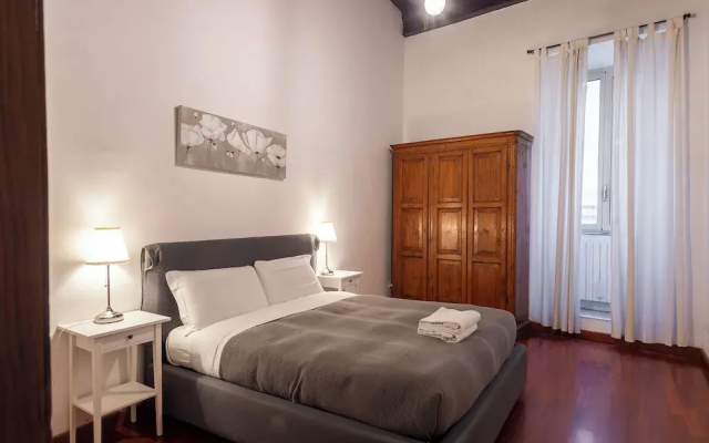 Piazza Navona Charming Large Apartment