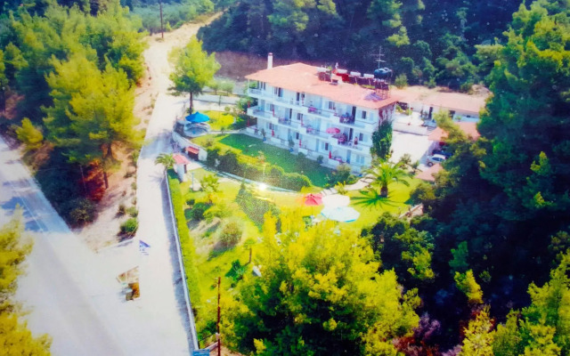Roditsa Patritsia Apartments