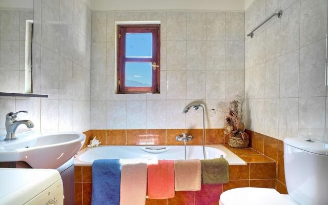 Machi Villa with pool Kefalas Crete