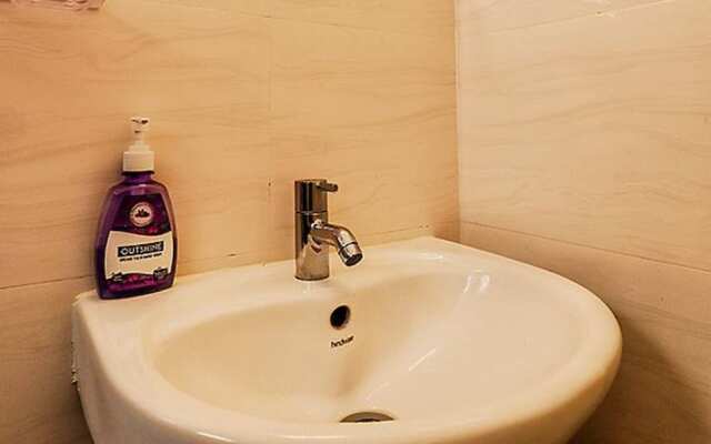 Fabhotel Marella Suites