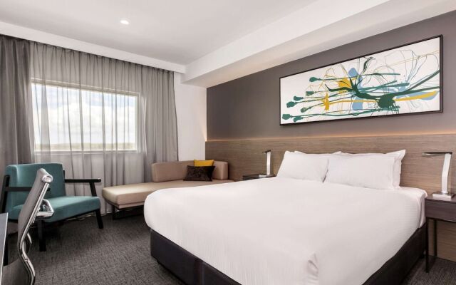 Mercure Kawana Waters