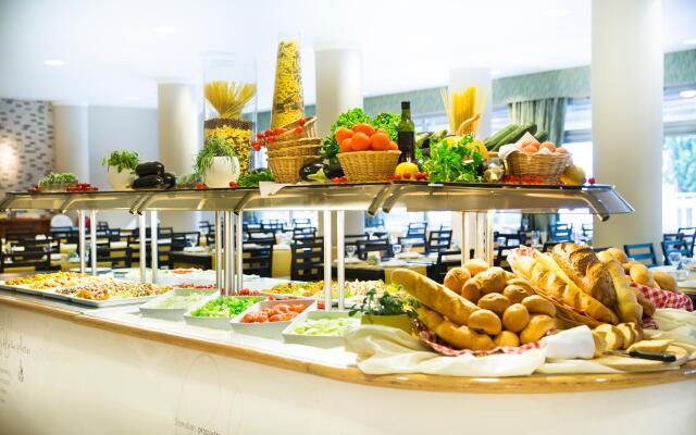 Aminess Vival Grand Azur Hotel