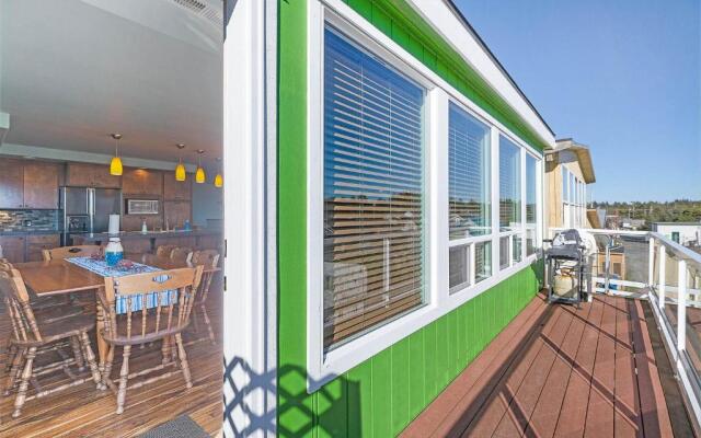 Anchor In Beach House