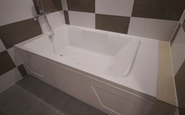 Jinju Broadway 42nd Street