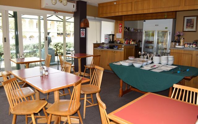 Magnolia Court Boutique Hotel Melbourne