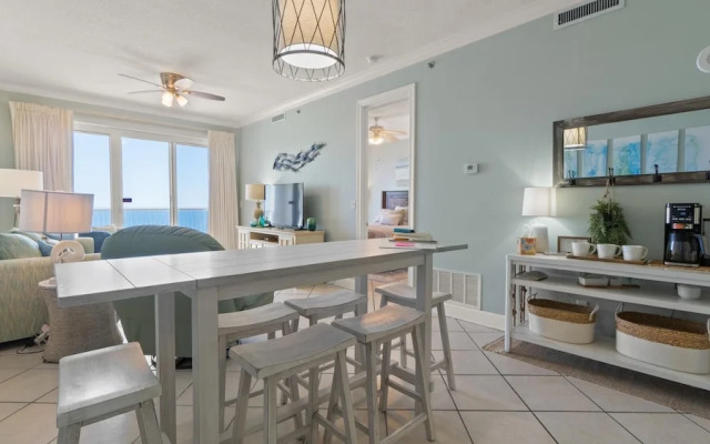 Island Royale Penthouse #202