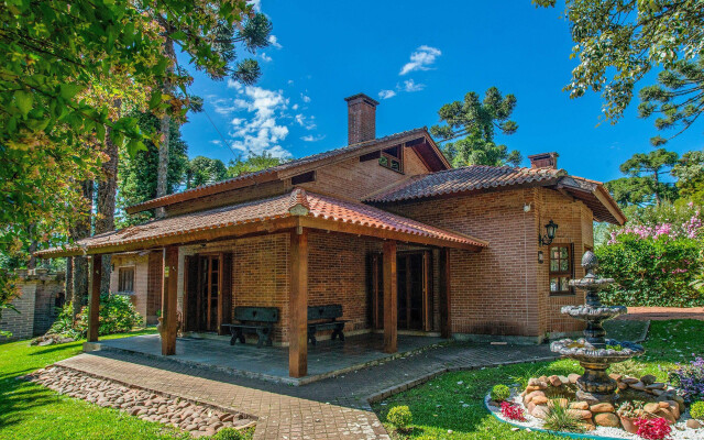 Bela casa estilo chalé em Canela RCF160