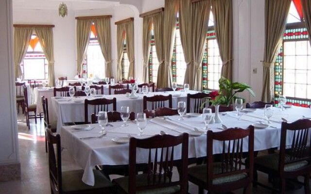 International Laleh Hotel