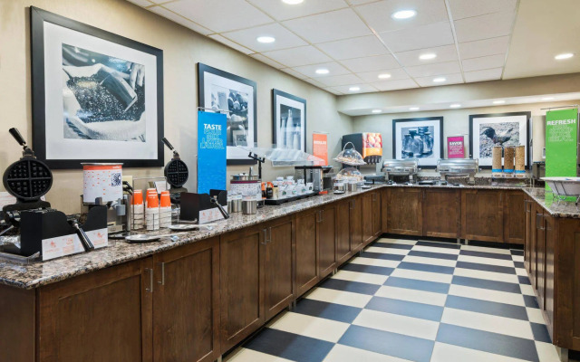 Hampton Inn Charlotte - University Place