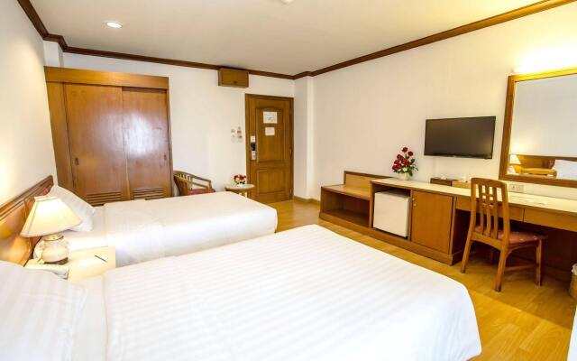 TK Palace Hotel & Convention