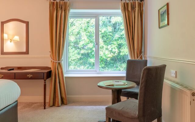 Woodenbridge Hotel & Lodge