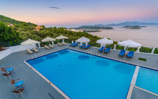 Skiathos Club Hotel Suites