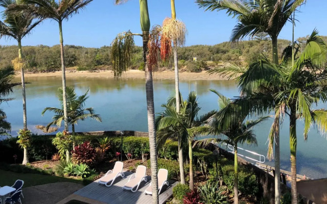 Sunrise Cove Holiday Apartments