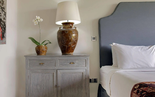 Room & Vespa Suite 2