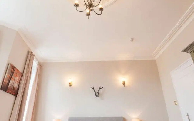 Posh Holiday Home in Plymouth near Royal William Yard