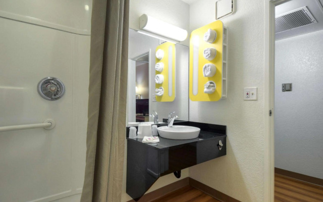 Motel 6 Riverside West - Jurupa Valley