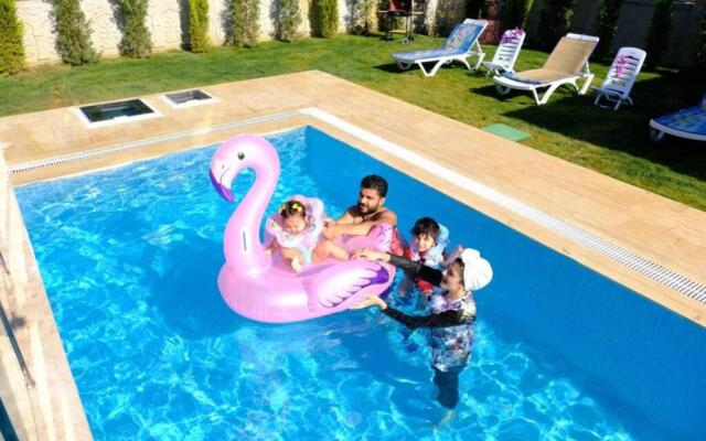 Kardelen Vi̇lla