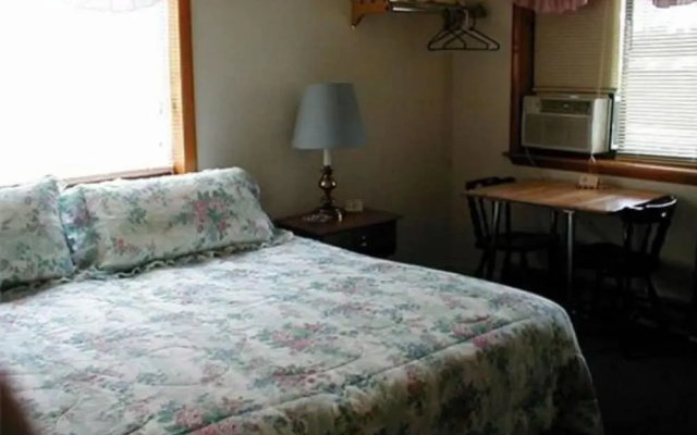 Jenny's Country Manor