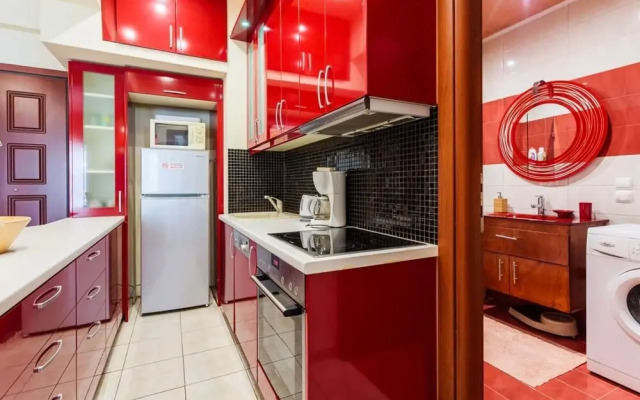 Athens Strawberry Hideaway - City Chic Retreat