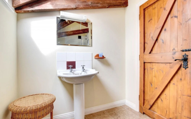 The Oaks Chillington