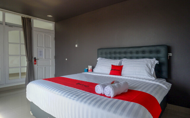 RedDoorz near Bukitsari Semarang