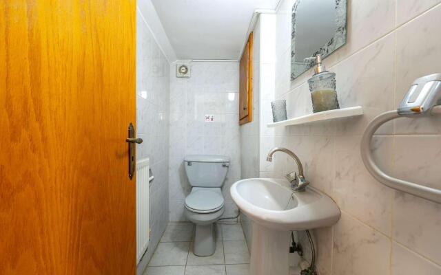 Villa Adonis Large Private Pool Walk to Beach