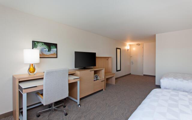 Holiday Inn Los Angeles - LAX Airport, an IHG Hotel