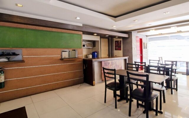 OYO 114 One Liberty Hotel