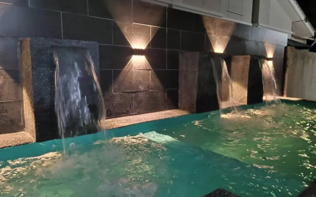 Nur Hartamas Homestayportdickson