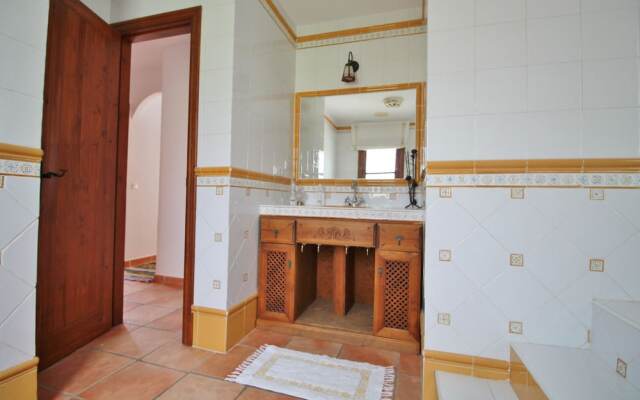 1055 Villa Cerrillo